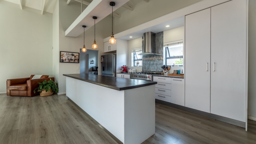 3 Bedroom Property for Sale in Parklands North Western Cape